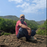 (Yarn Dealer) Parimal  Bansal